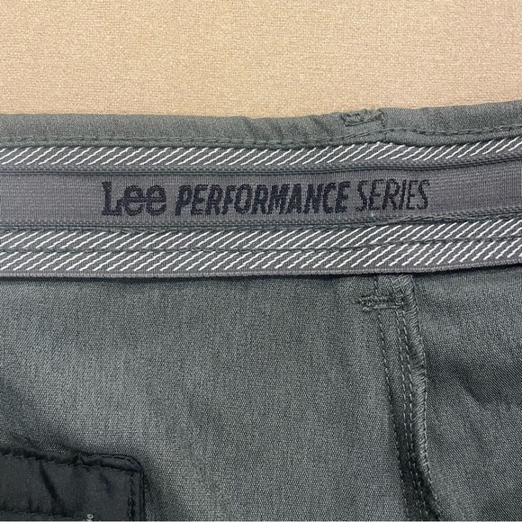 Lee Men’s Performance Series Extreme Comfort Straight Fit Dress Pant Size 50x29 - Picture 7 of 10